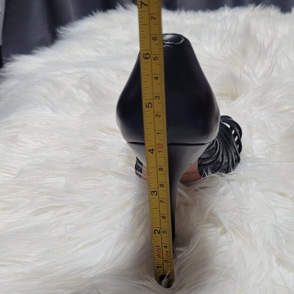 Steve Madden Women's Black Leather Upper Slip-On Caged Toe Heeled Pump Size 7.5B - Picture 10 of 11